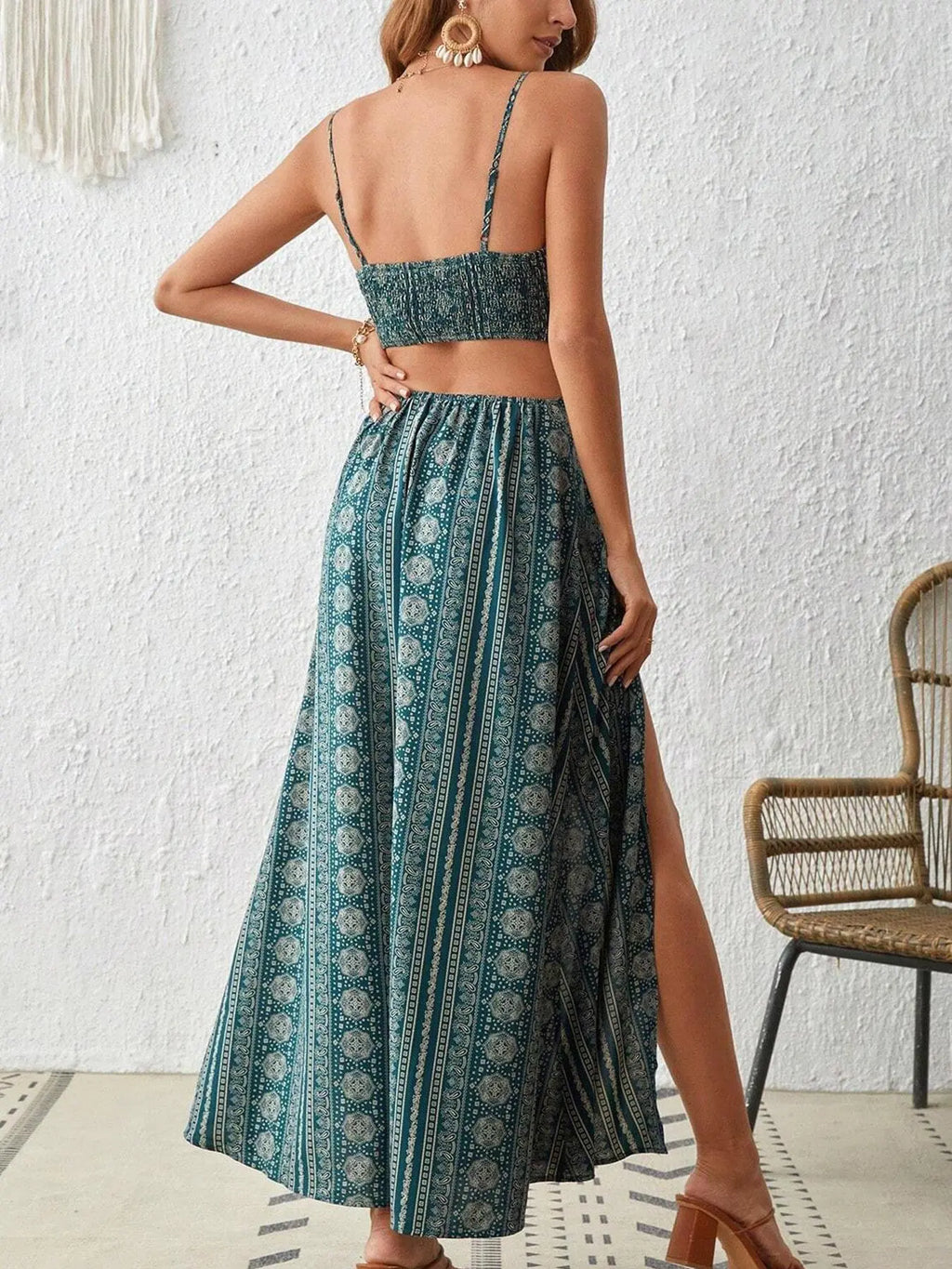 Women'S Boho Striped Bodycon Dress, Slit Thigh Backless Spaghetti Strap Sleeveless Fitted, Perfect for Beach Vacation & Layering, Casual Wear