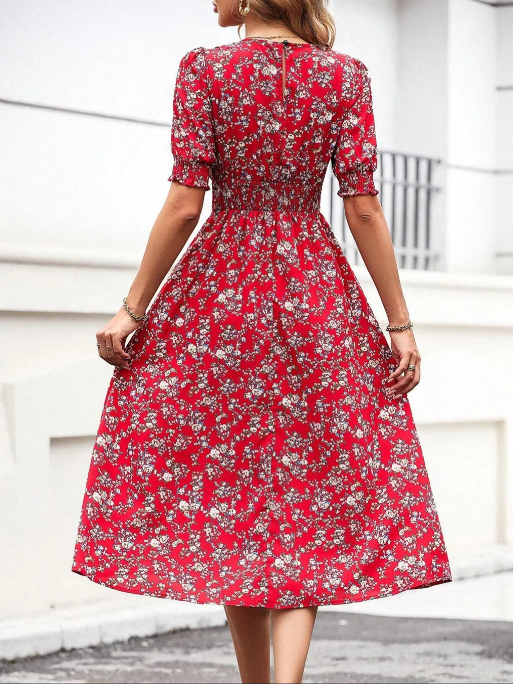 Women'S Floral Print Bubble Hem Dress, round Neck Waist Cinched Design, Boho Style Midi Skirt, Fitted Short Sleeve, All Seasons, Chic